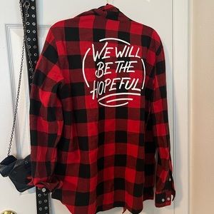 Plaid flannel, medium fit. Oversized and cozy
